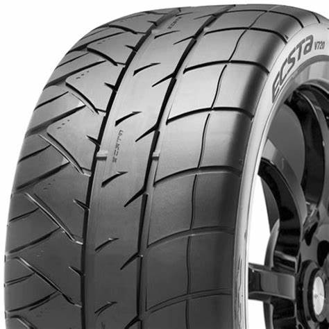 Kumho ECSTA V720